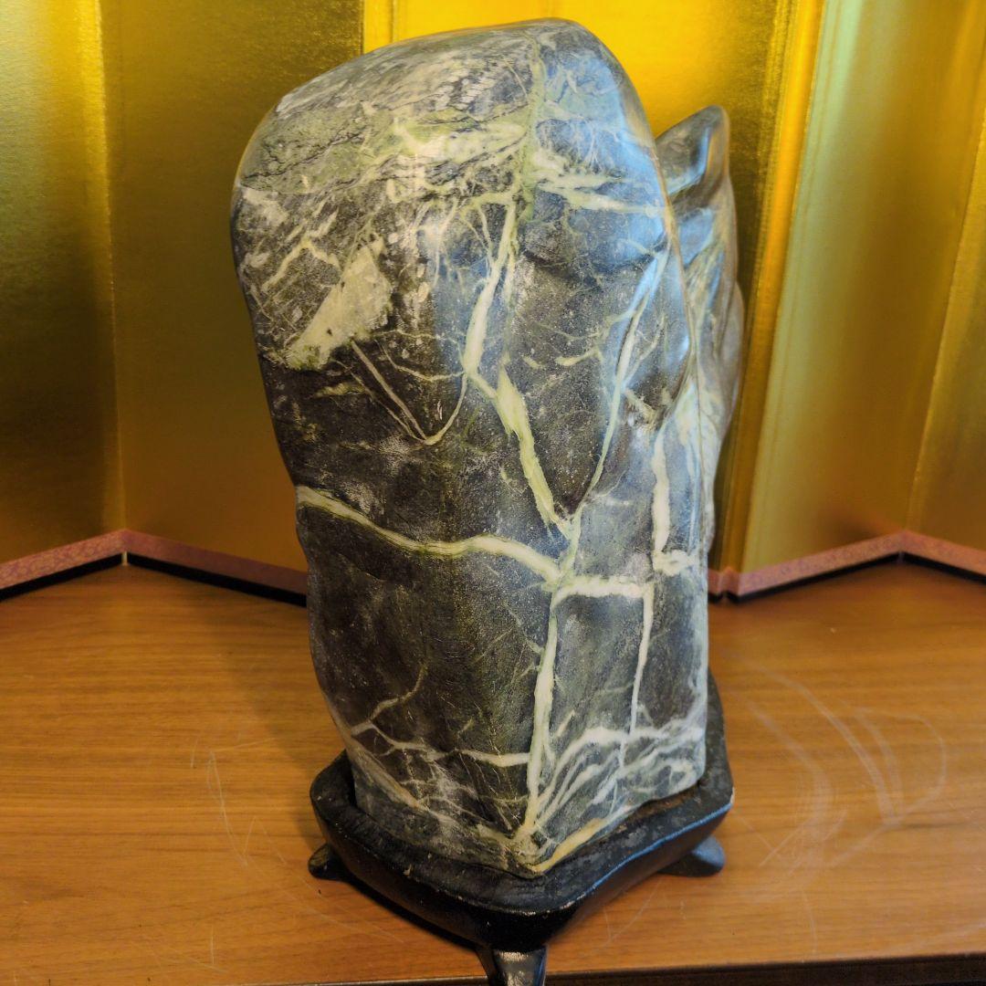 蛇紋石 特大 約25kg 磁力反応有 天然石 自然石 水石 木製専門台座付き