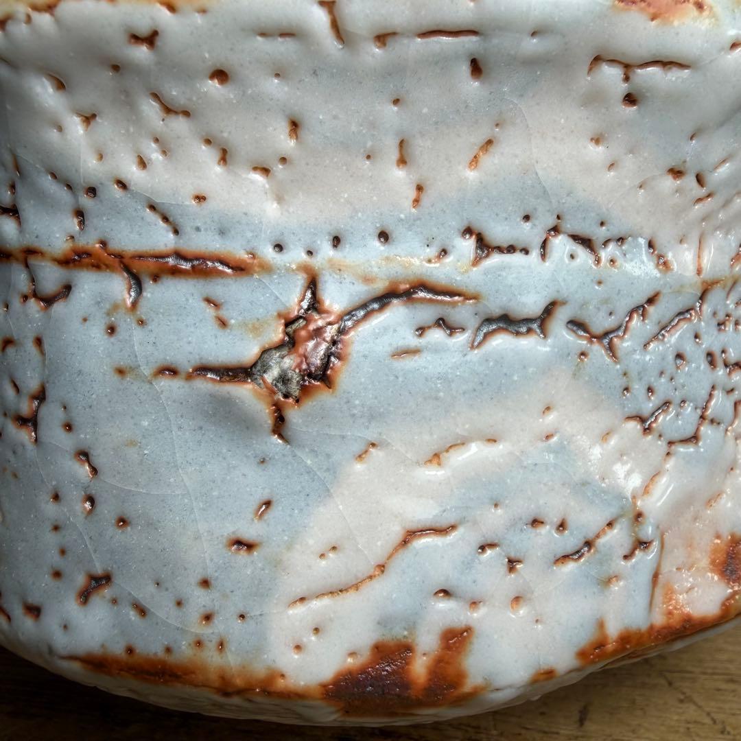 a808 送料込 鼠志野 菊泉窯 田中源彦造 在銘 四方桟共箱 茶道具 抹茶碗