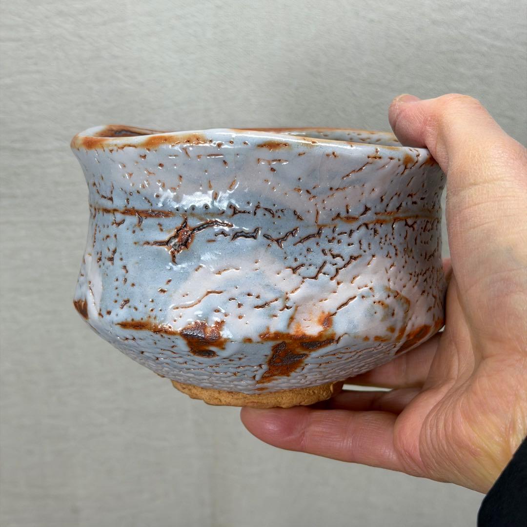 a808 送料込 鼠志野 菊泉窯 田中源彦造 在銘 四方桟共箱 茶道具 抹茶碗