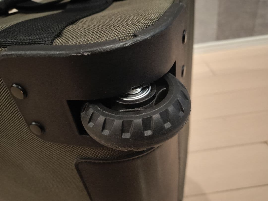 【美品】無印良品 撥水ソフトキャリーケース 40L　カーキ色　オシャレ