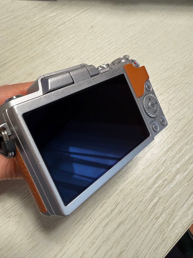 デジタルカメラ Panasonic LUMIX G DMC-GF7W