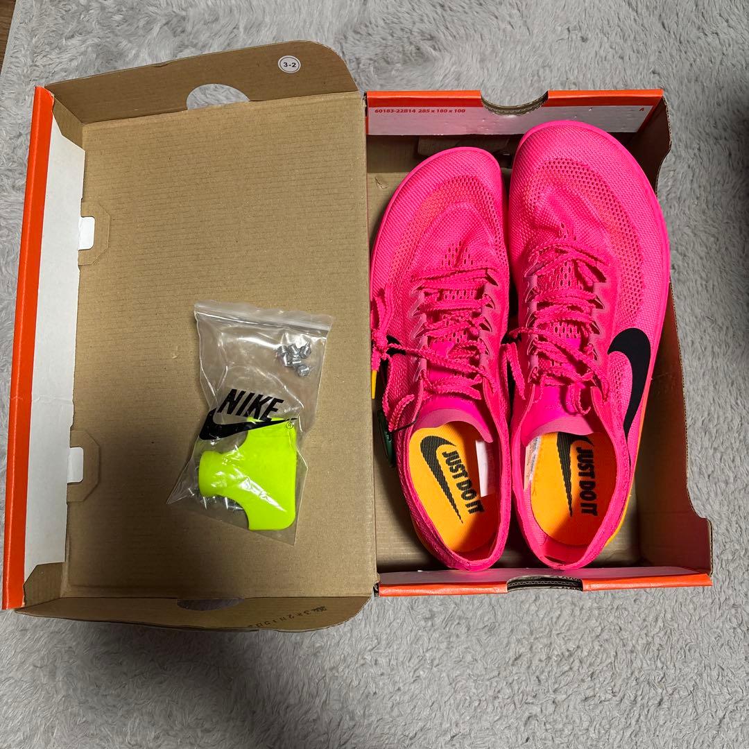 Nike 陸上競技用スパイクシューズ ピンク