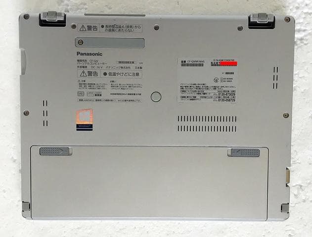 LTE対応 メモリ16GB 薄型タッチパネル CF-QV9