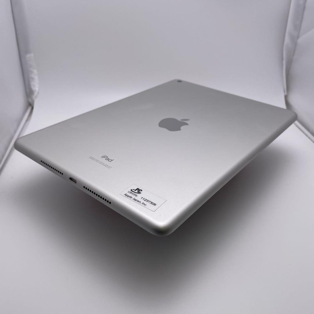 S 92% iPad 8 第8世代 32 GB Wi-Fi シルバー 本体