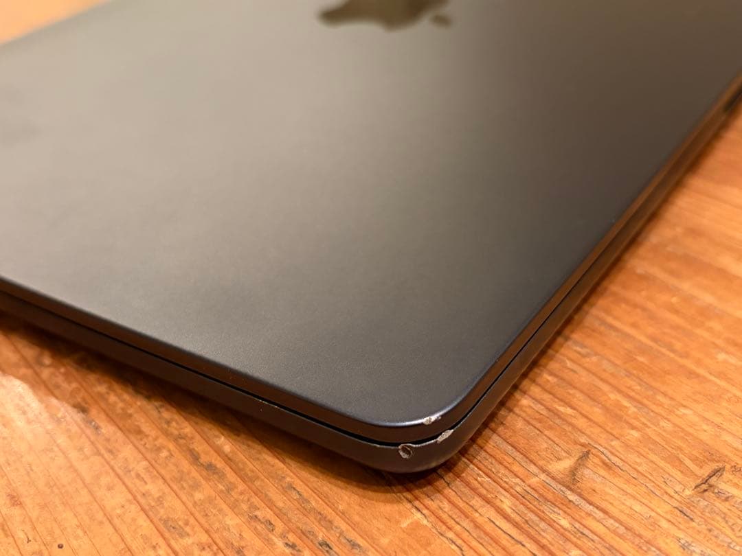 MacBook本体 Apple MacBook Air M2 16GB 512GB BT84%