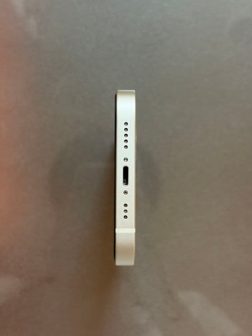 よ*ん様 よっちゃん iPhone 14 スターライト ケーブル、箱、ケー