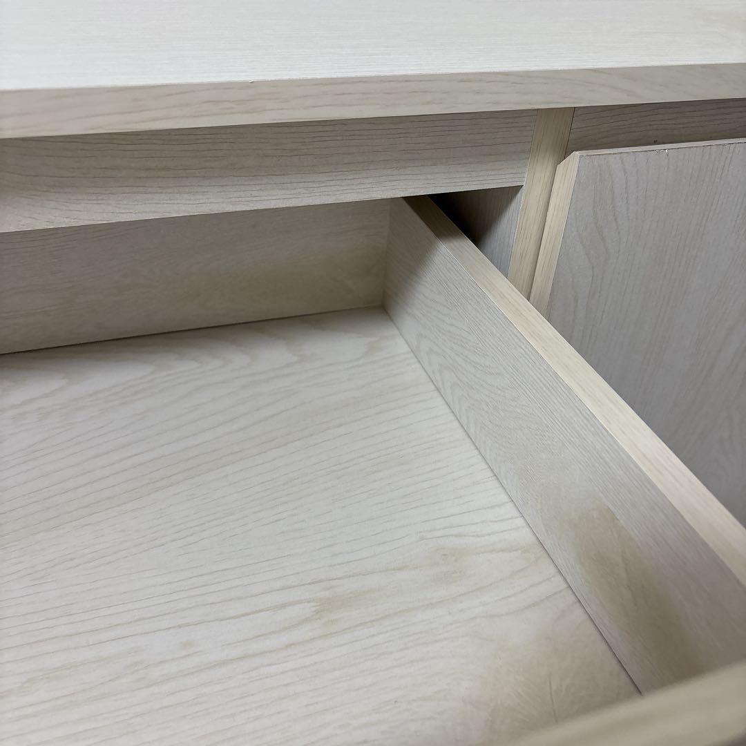 ニトリ 木製キャビネット 4段引き出し 2扉 漫画 オタ活