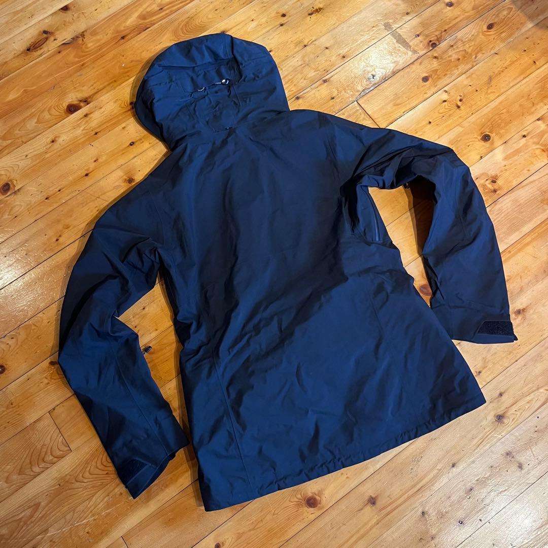 BURTON AK ゴアテックス ジャケット　黒　アップシフト