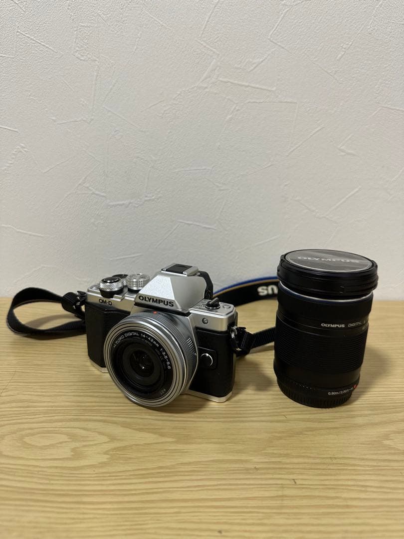 OLYMPUS ミラーレス一眼カメラ OM-D E-M10 Mark II