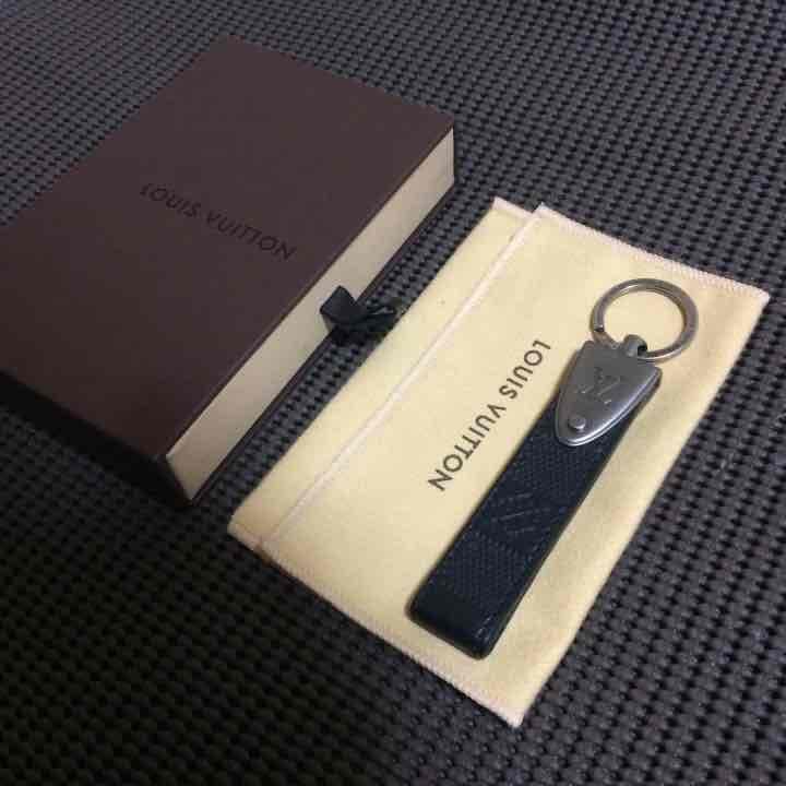 美品 定価35640円 ルイヴィトン ポルト クレ・ドラゴンヌ キーホルダー