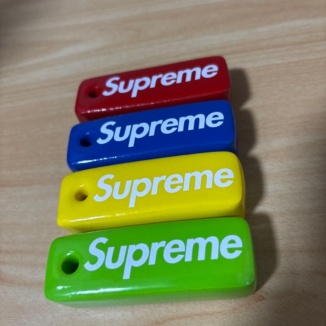 Supreme シュプリーム 23AW フローティング キーホルダー 4色セット