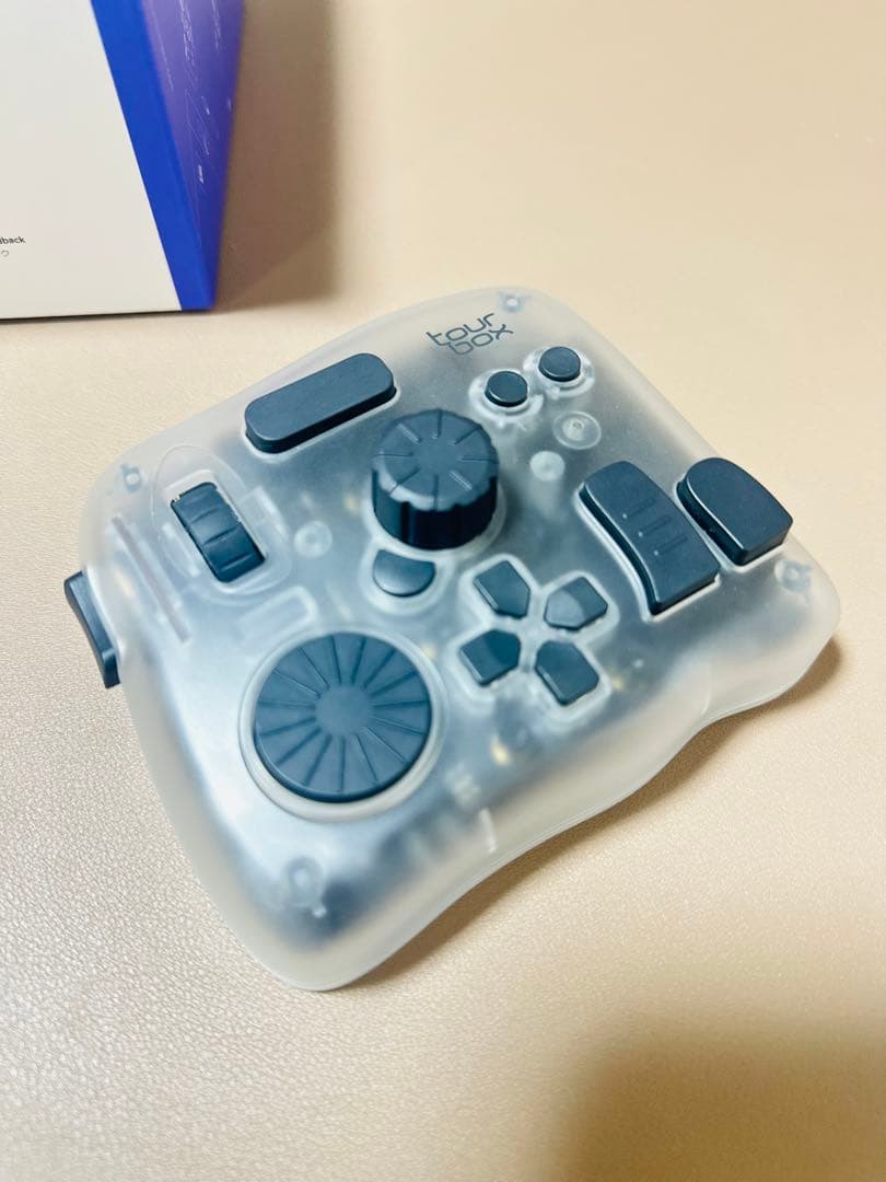 TourBox Elite Plus ケース付き