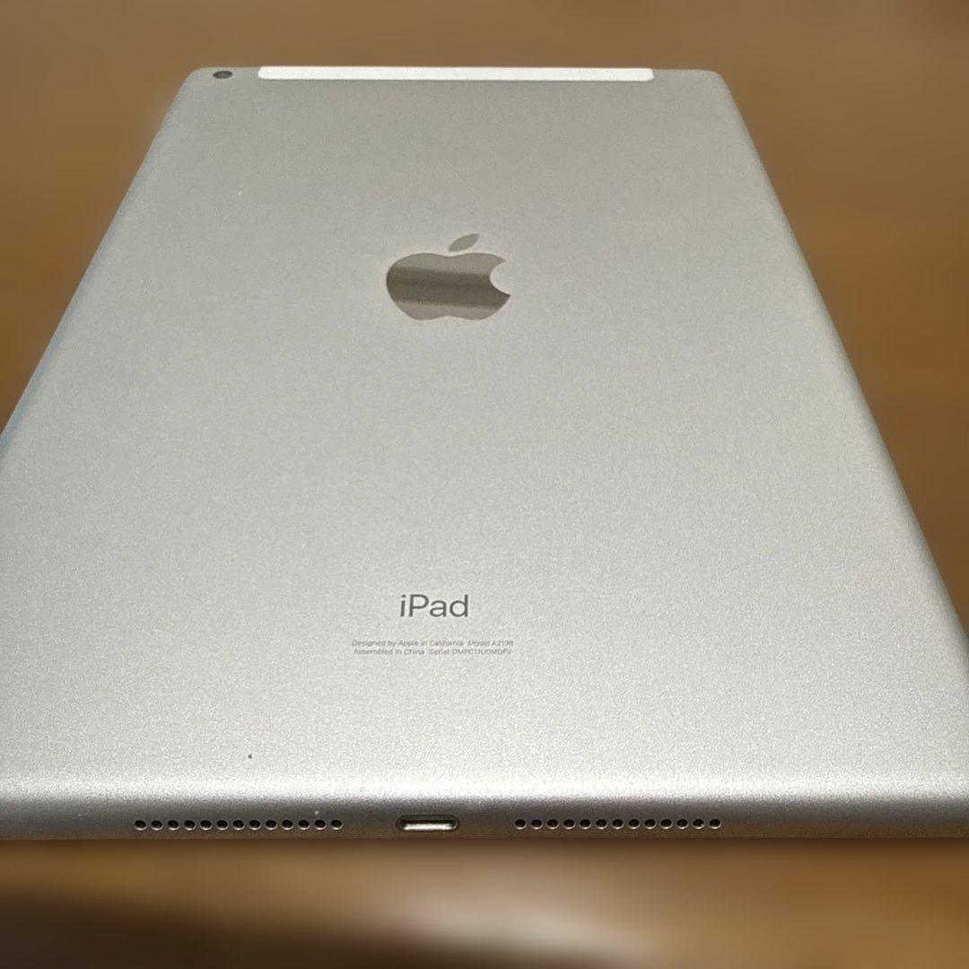Apple iPad第7世代セルラー版SIMフリー32GB A1298 シルバー