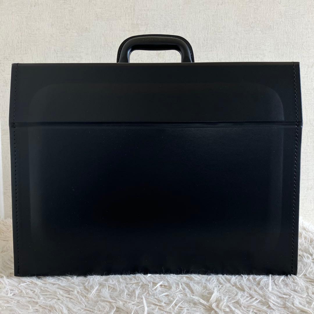 【未使用級 日本製本革】パイロットケース　黒　鍵　自立　大容量　ゴールド金具