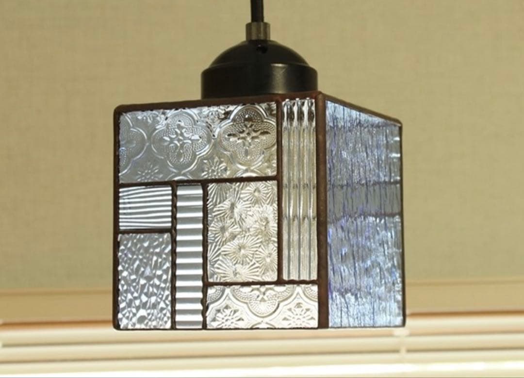 ペンダントライト　ブルー×クリア　ステンドグラス