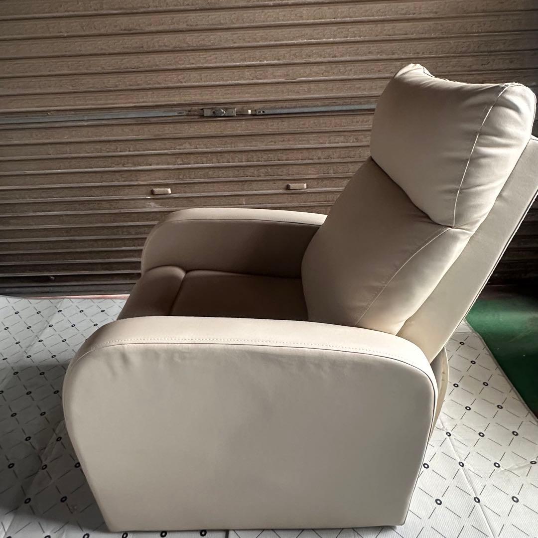 リクライニングチェア　マツエク　ネイル　エステ