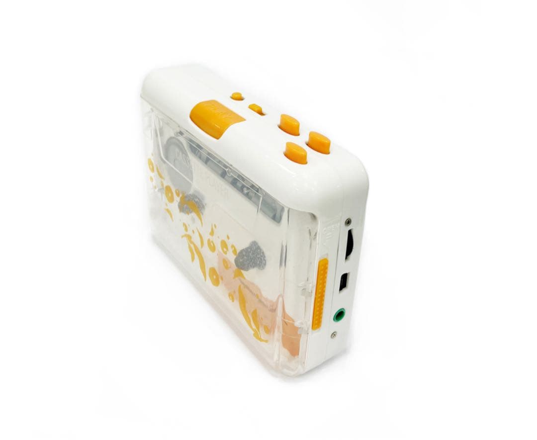 菅原圭さん　カセットプレーヤーとカセットテープセット