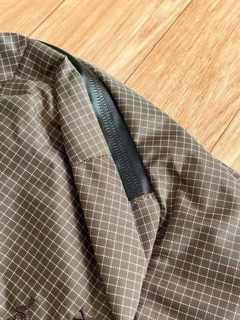 タグ付きARC'TERYX KONSEALS バックパック ブラウン・チェック柄