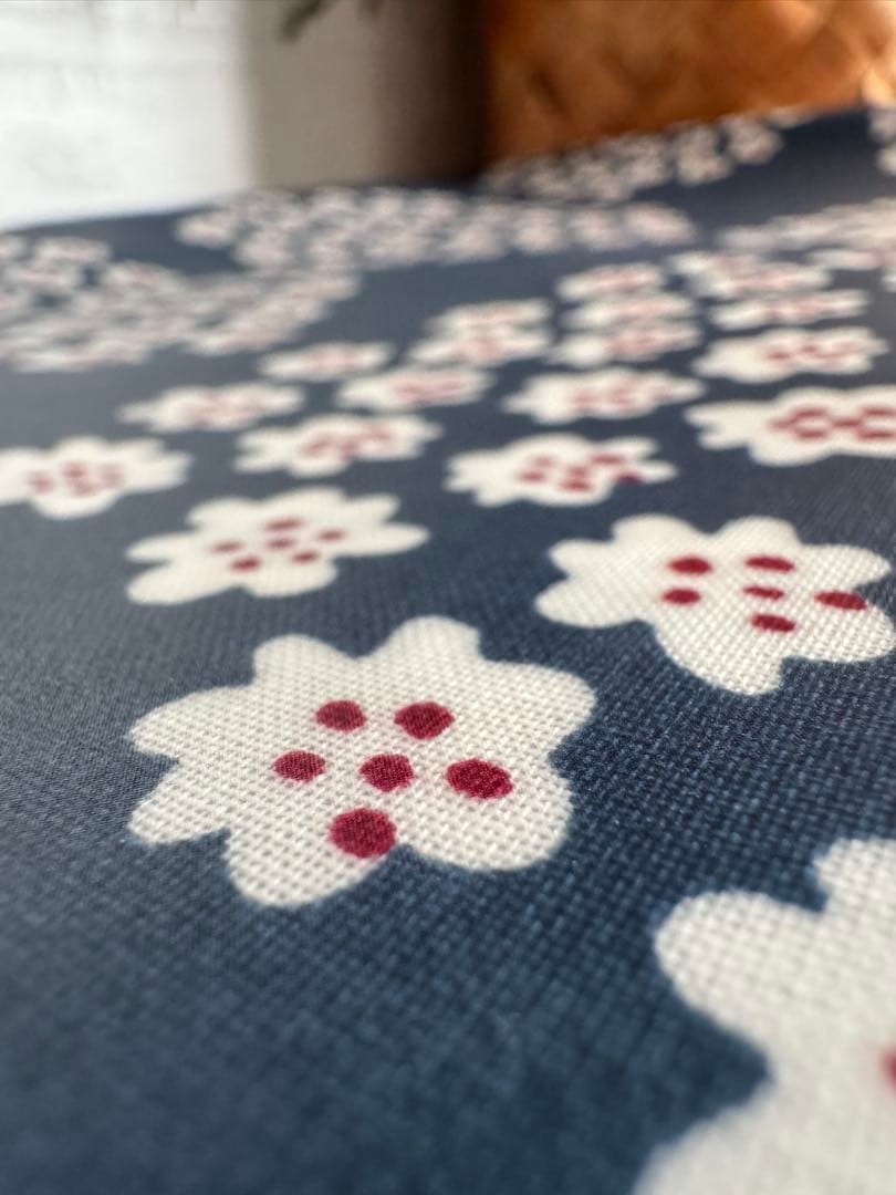 marimekko プケッティ　撥水加工生地　紺　【美品】