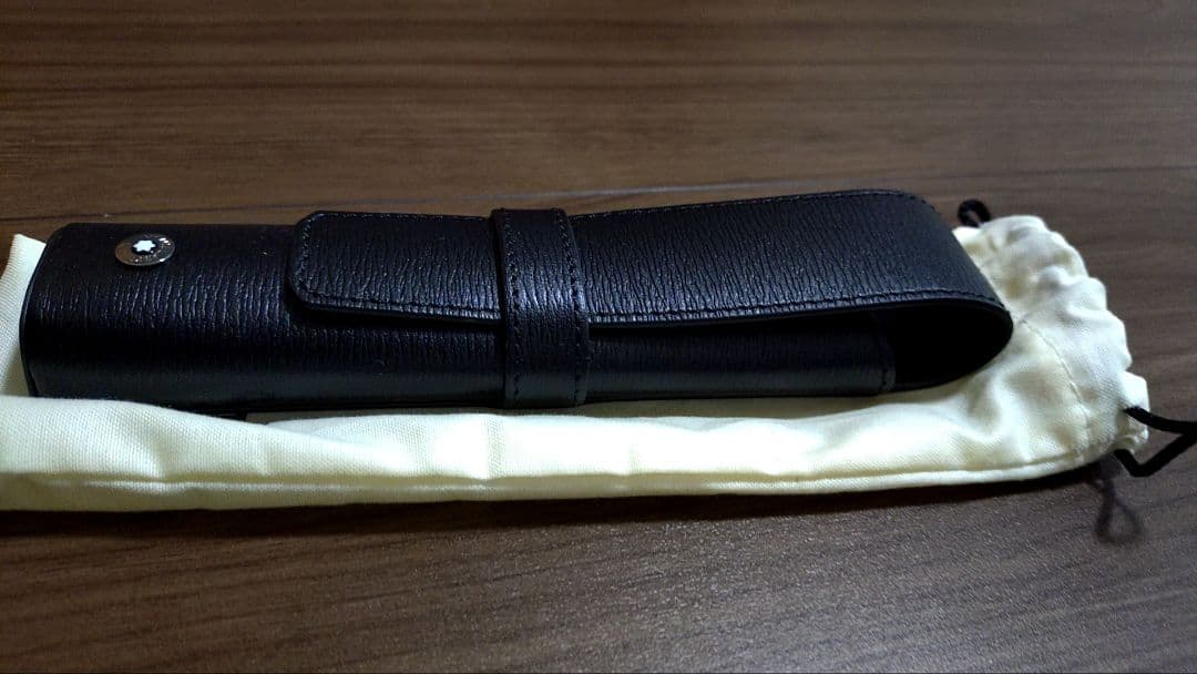 MONTBLANC モンブラ レザーペンケース 1本用　ブラック 114700