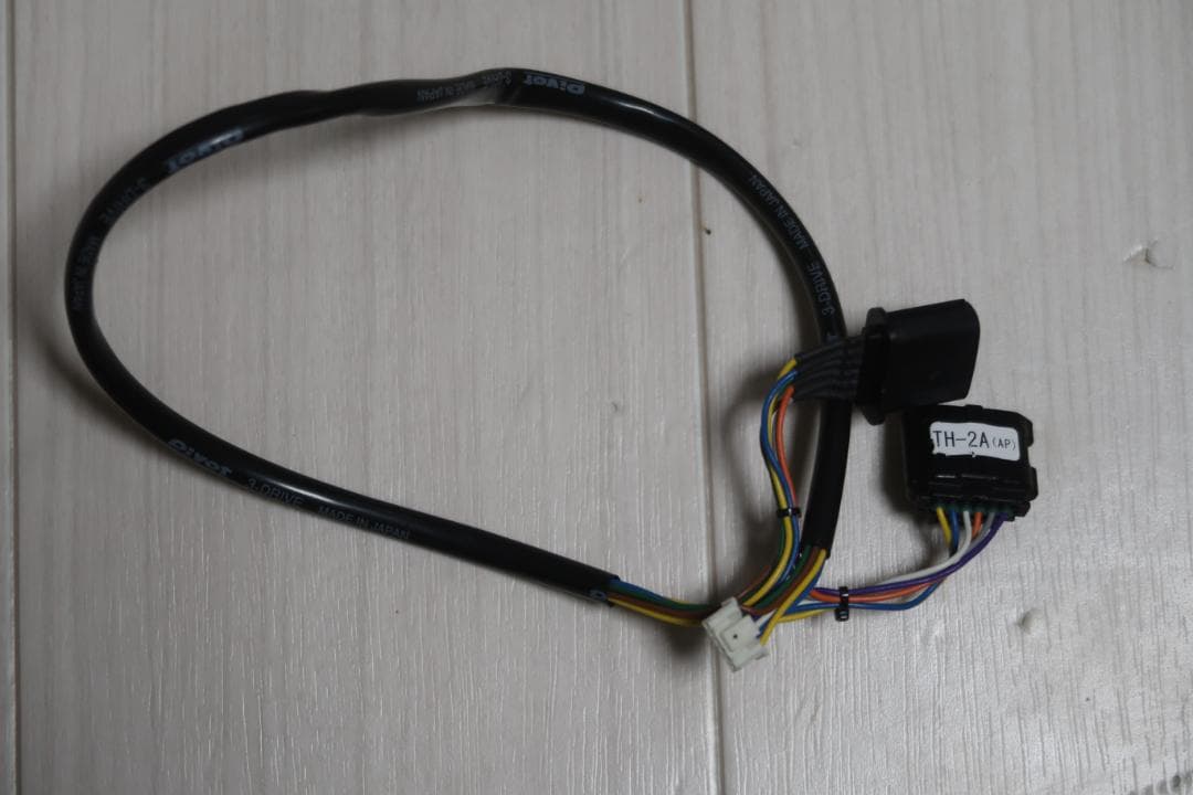 pivot 3-drive α スロットルコントローラー