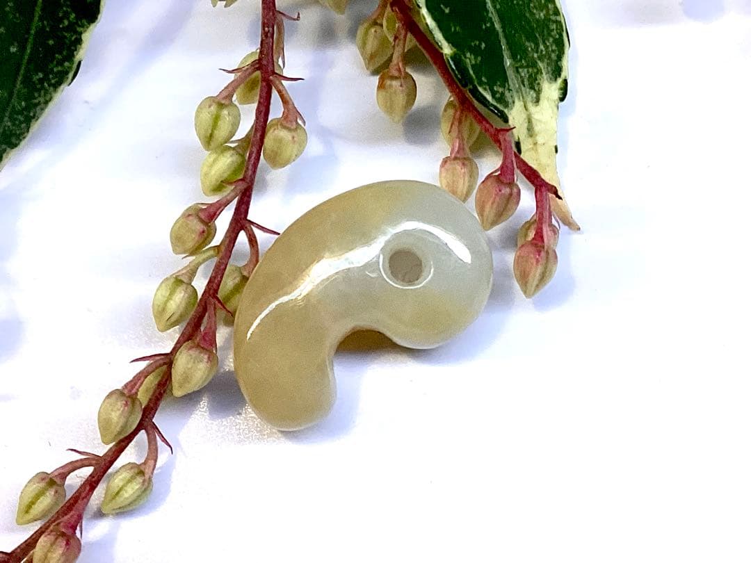 ✳一番数少ない【黄色】　半額以下の9800円　鑑別書無しの安価卸し‼️　本物保証‼️