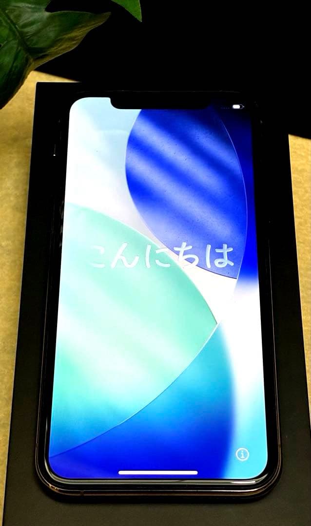 iPhone 11 Pro 64GB ゴールド 美品です。
