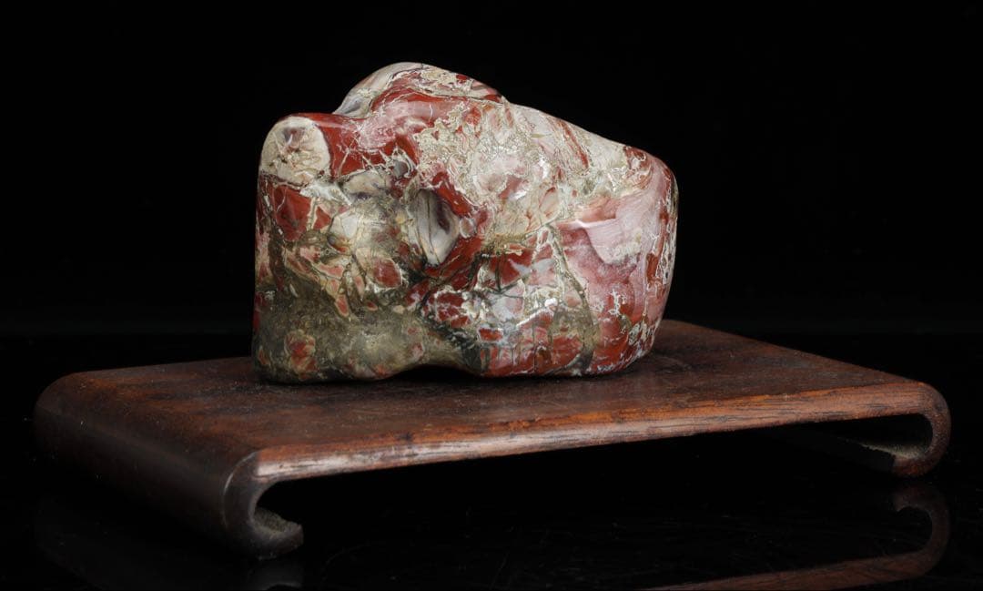 佐渡 錦紅石 錦石 錦瑪瑙 台座付 719g 原石 鑑賞石 水石 天然石 盆石