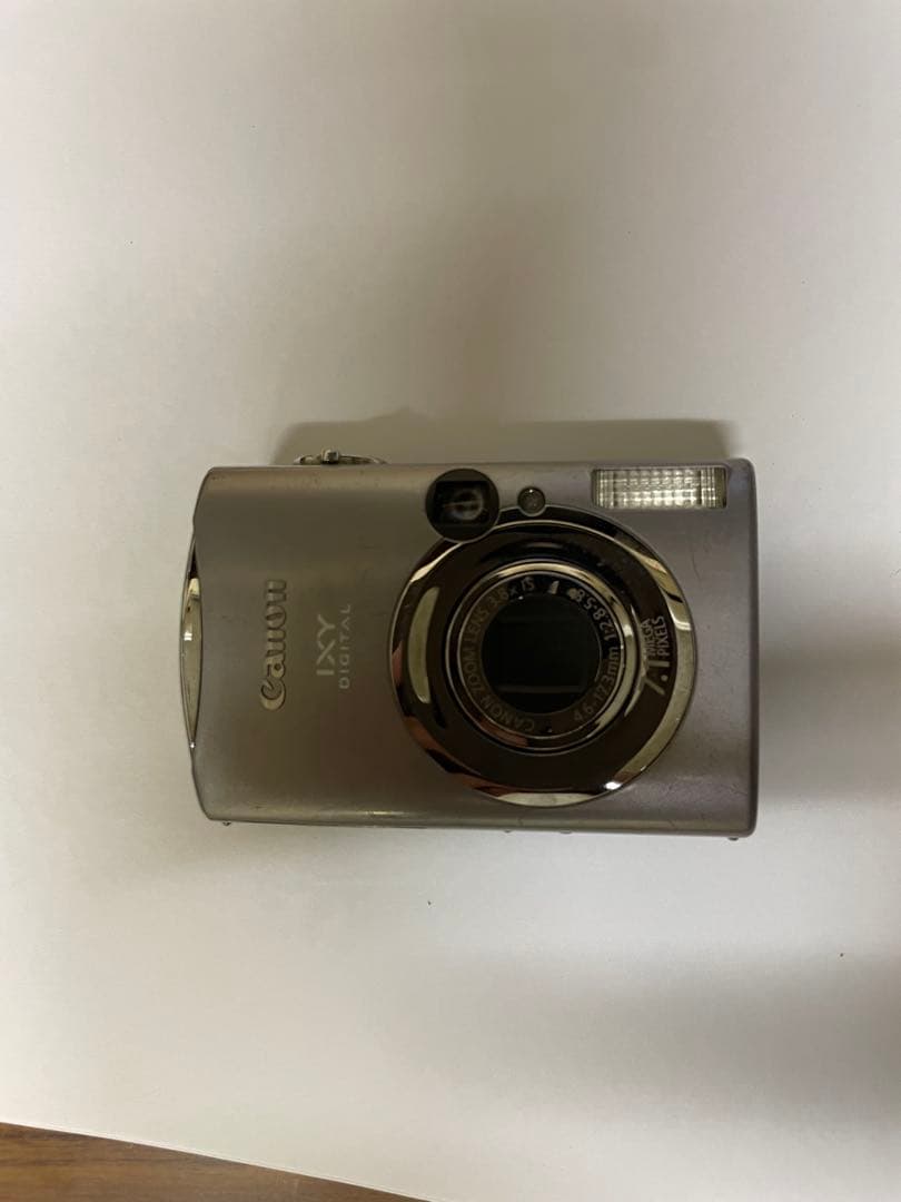 Canon IXYデジタルカメラ　大人気