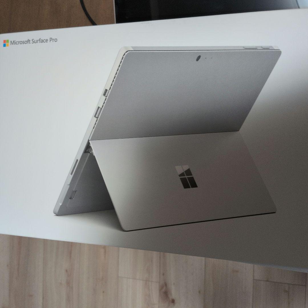 Microsoft Surface Pro 4 本体（充電器無し）