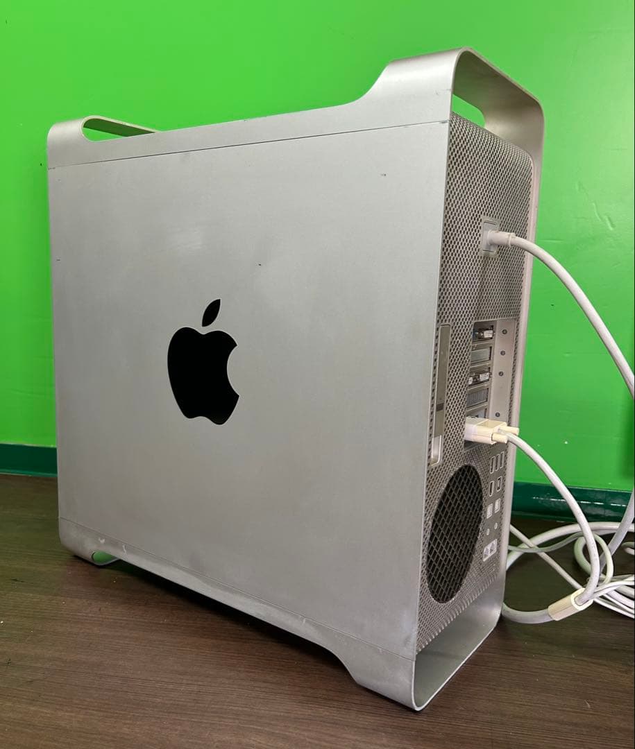 Apple Mac Pro シルバー