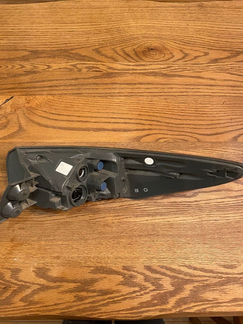 ハリアー60 テールランプ　テールレンズ　左側(助手席)