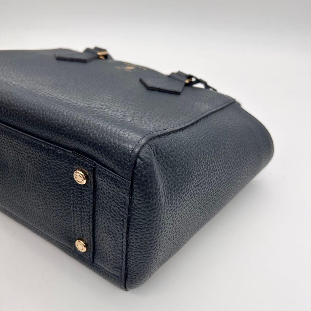 未使用　A.D.M.J　ショルダーバッグ　レザー　濃紺色　ロゴ　自立　斜め掛け◎