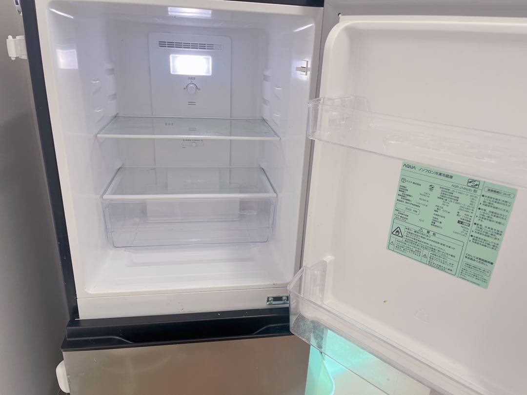 大阪【引き取り限定】AQUA冷蔵庫 135L 2ドア