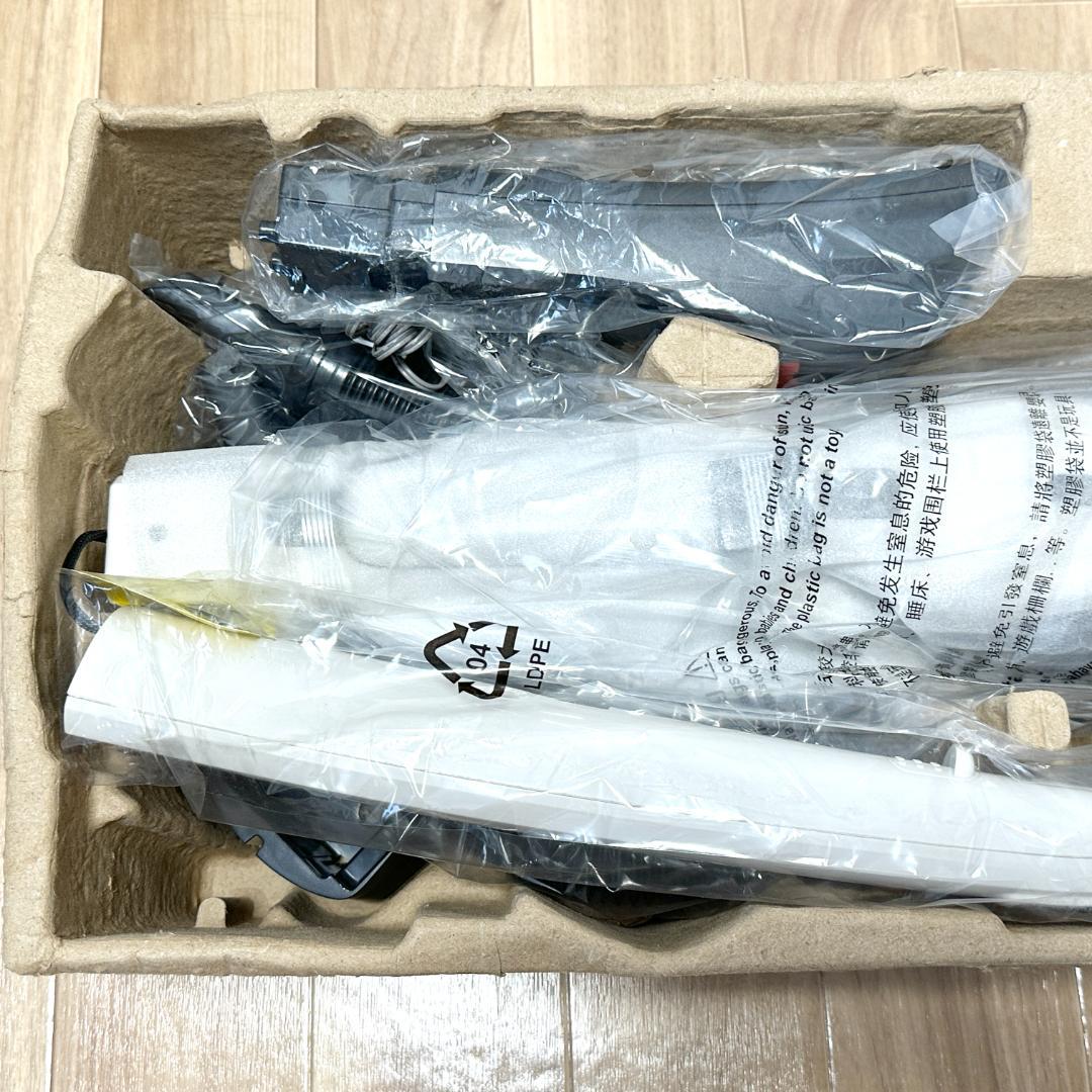 【新品・未使用】Electrolux スティッククリーナー ZB3513SW