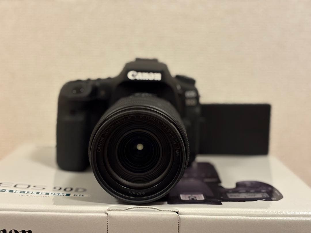こめ【美品】Canon キヤノン　EOS 90D EF-S 18-135