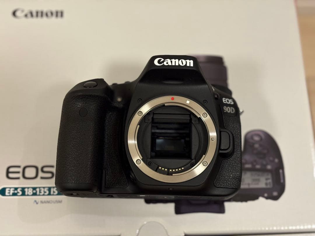 こめ【美品】Canon キヤノン　EOS 90D EF-S 18-135