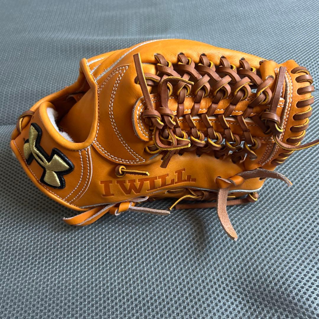 Under Armour 硬式グローブ オレンジ