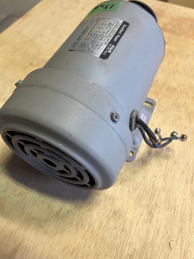 モーター　200V