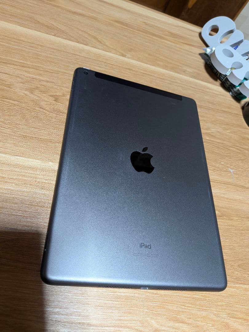 iPad第8世代本体