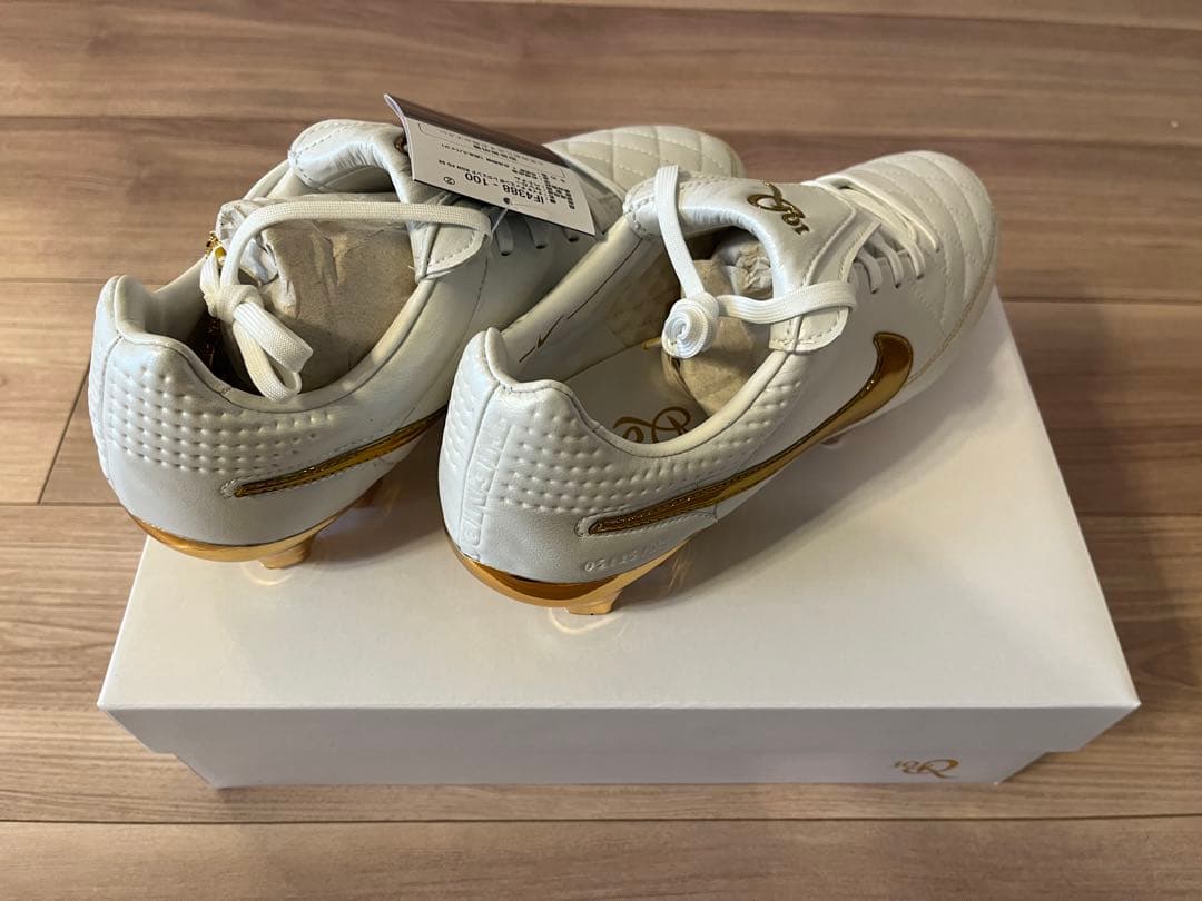 ナイキ　ティエンポレジェンド　RGN ロナウジーニョ