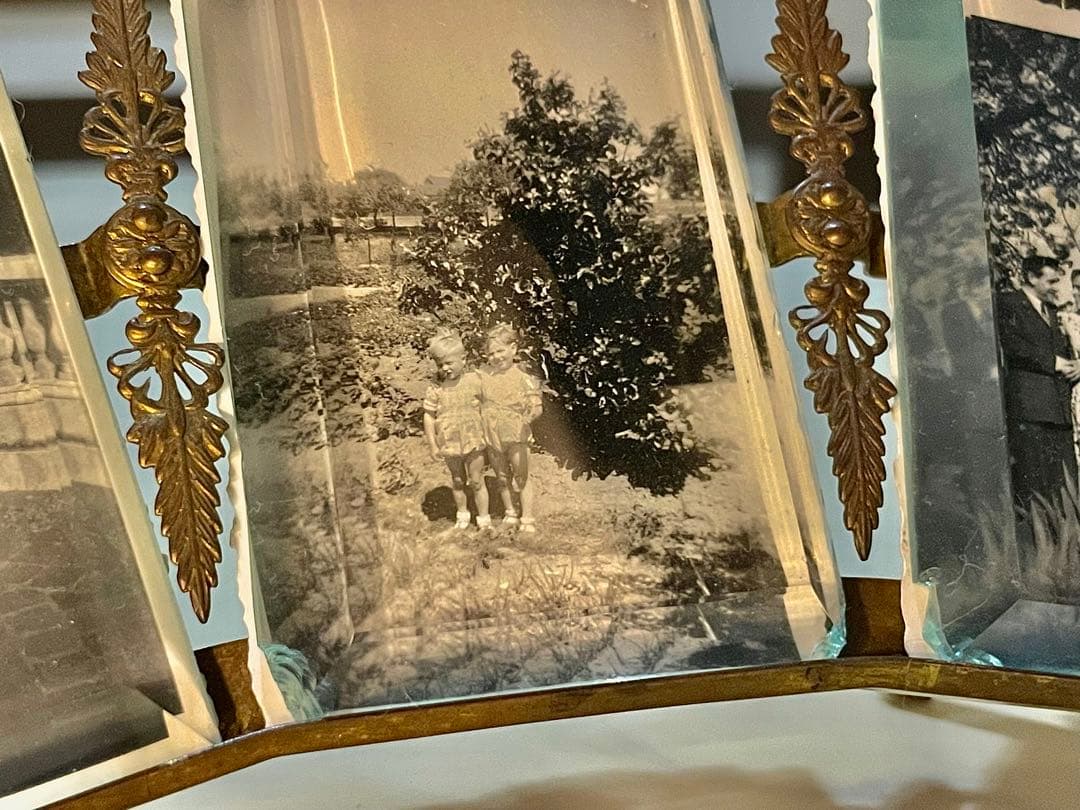 希少　３連　19世紀　フランス　アンティーク 写真立て　フレーム 真鍮　リボン