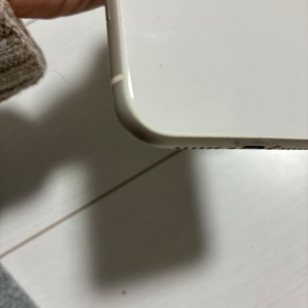 iPhone11 ホワイト