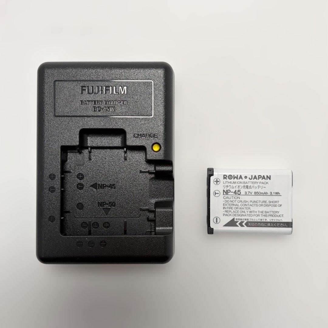 極美品✨フジフイルム FinePix Z33WP デジタルカメラ 防水・防塵