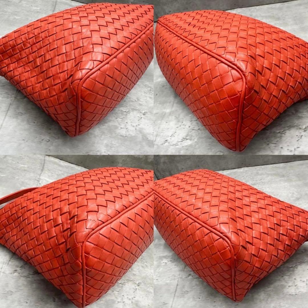 ボッテガヴェネタ イントレチャート ワンショルダーバッグ オールレザー 本革