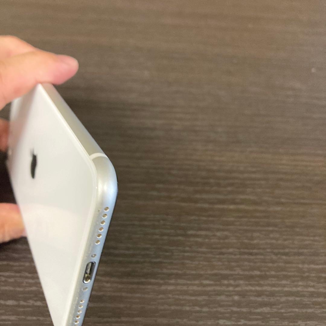 iPhone SE（第2世代）64GB ホワイト