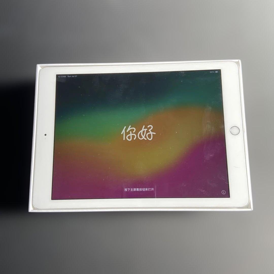Apple iPad (第6世代) シルバー 本体
