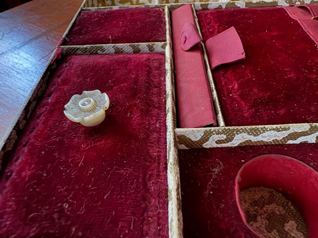 フランスアンティークメルスリー、ボックスのみドールプレゼンテーション