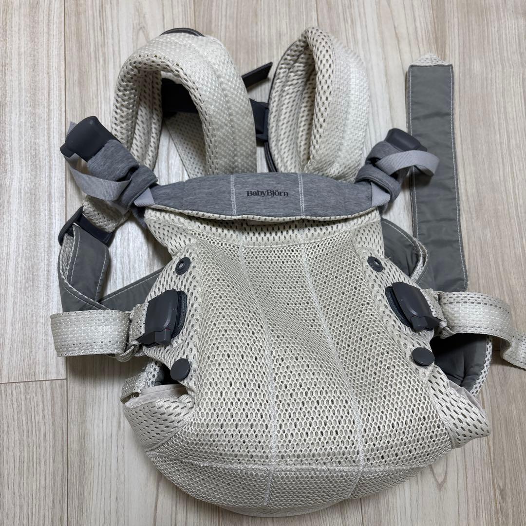 BABYBJORN ベビービョルン　ベビーキャリア　ハーモニー　オフホワイト