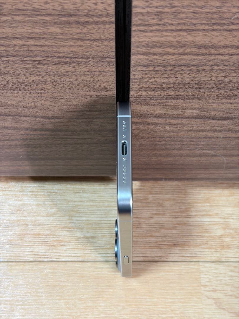 iPhone 15 Pro Natural Titanium 256GB 中古